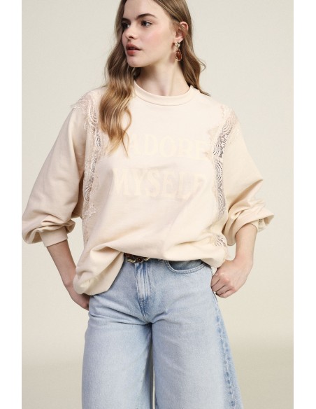 Sweatshirt de Gola Redonda com Detalhes em Renda e Escrita Frontal Dixie