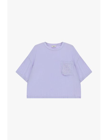 T-Shirt com Bolso Bordado e Corte Boxy Dixie