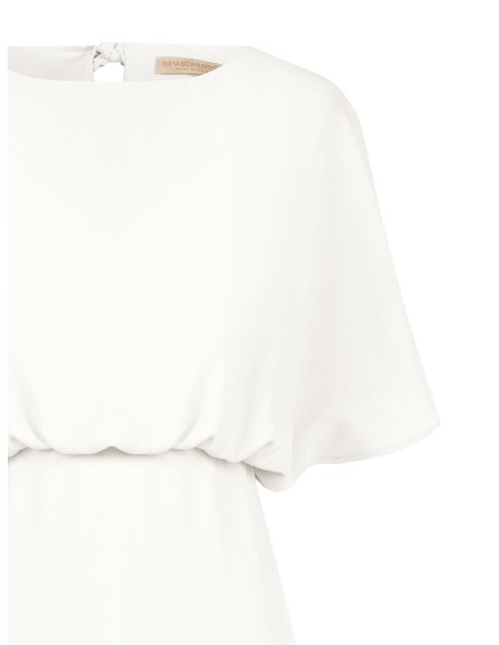 Vestido Longo em Tecido Fluido com Mangas Morcego Rinascimento
