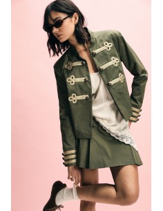 Casaco-camisa curto com alamari decorativos Please