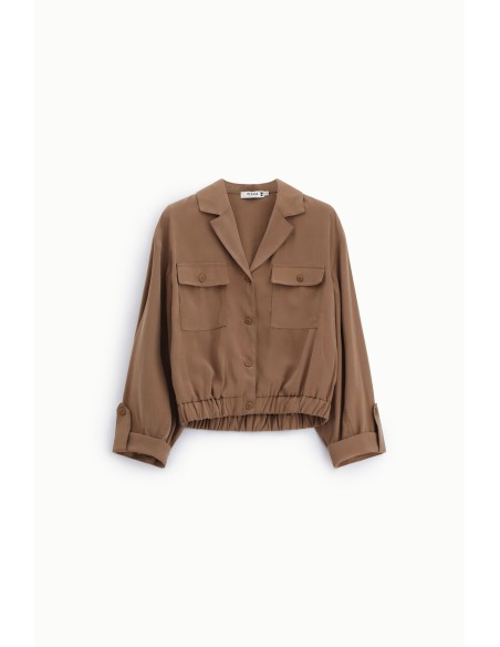 Camisa Cropped com Bolsos Frontais e Fecho de Botões Please