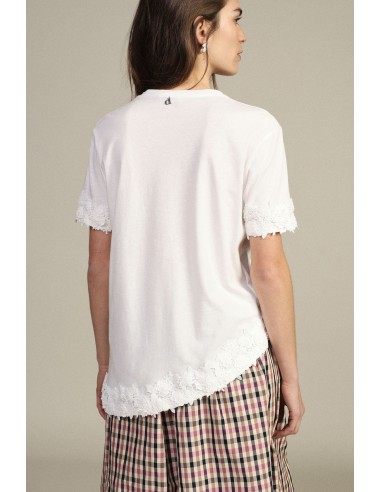 T-shirt de Mangas Curtas com Barra Assimétrica e Renda Dixie