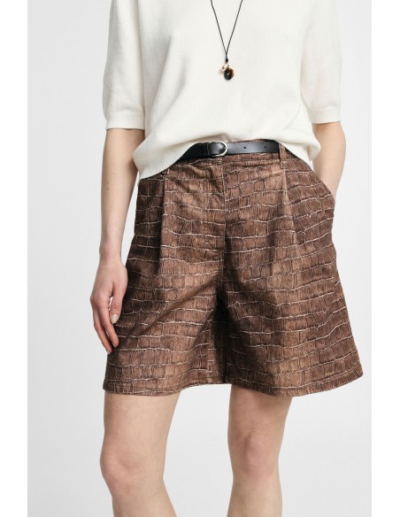 Bermuda com cinto e estampado com efeito crocodilo Please