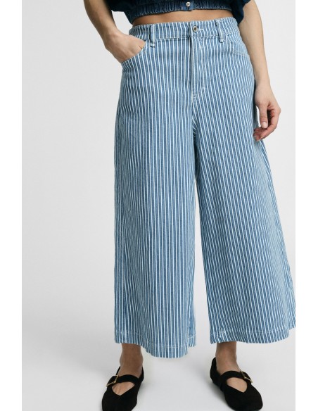 Jeans a riscas de perna larga cropped Please