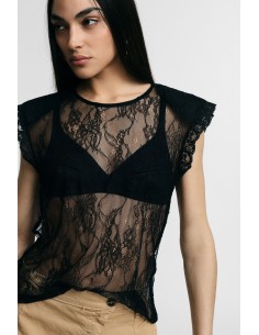 Top em renda transparente com mangas curtas Please