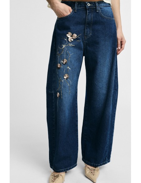 Jeans de Perna Larga com Bordado Floral Please