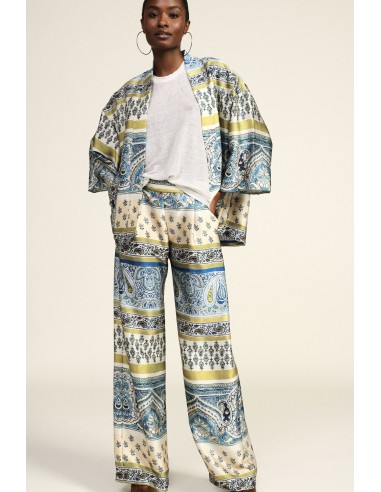 Calças Palazzo com Estampa Paisley e Detalhes Florais Dixie