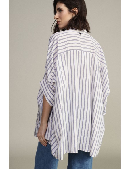 Camisa Oversize às Riscas com Mangas Amplas Dixie