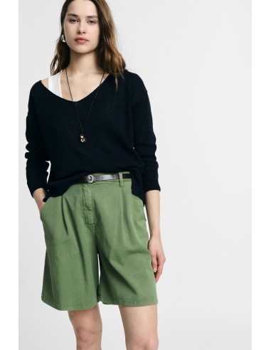 Shorts de corte regular com pinças e cintura Please