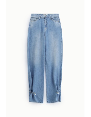 Jeans straight com detalhe de alfinetes Please