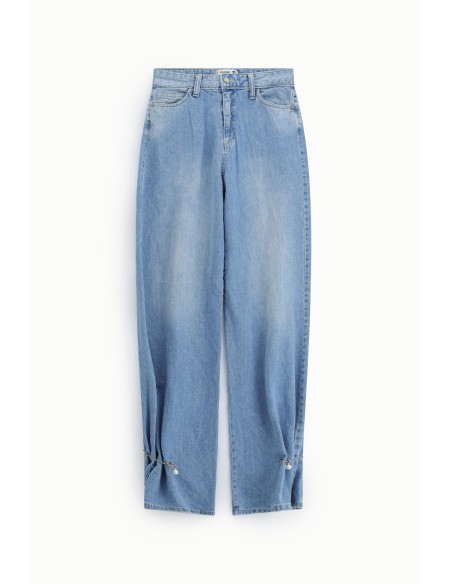 Jeans straight com detalhe de alfinetes Please