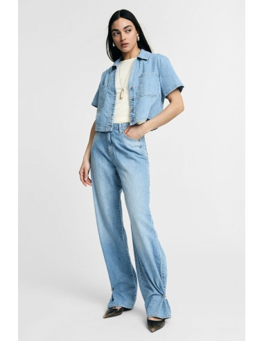 Jeans straight com detalhe de alfinetes Please