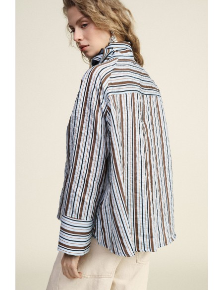 Camisa às riscas com colarinho clássico e bolso Dixie