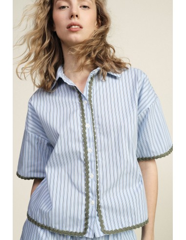 Camisa às Riscas com Acabamentos Ondulados e Mangas Curtas Dixie