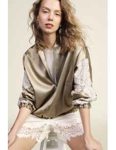 Bomber com mangas em renda e fecho de correr central Dixie