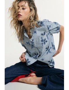 Camisa às riscas com mangas curtas franzidas Please