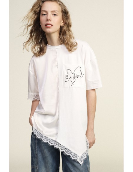 T-shirt de manga curta com escrita e bordo em renda Dixie