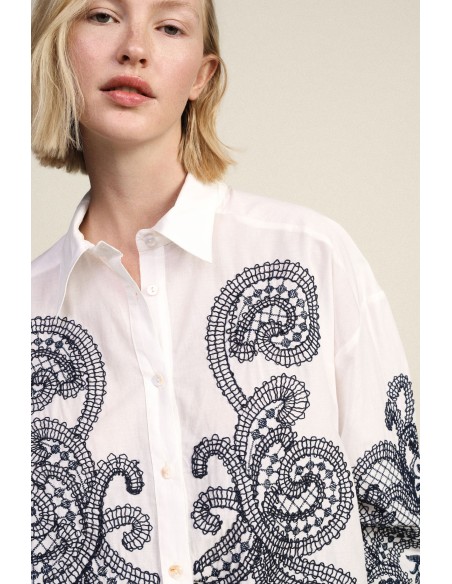 Camisa Ampla Com Bordado Paisley E Botões Dixie