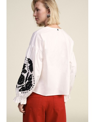 Blusa Ampla Com Bordados Florais E Tiras Dixie