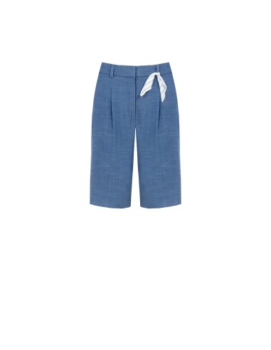 Bermuda em tecido chambray com pinças Rinascimento