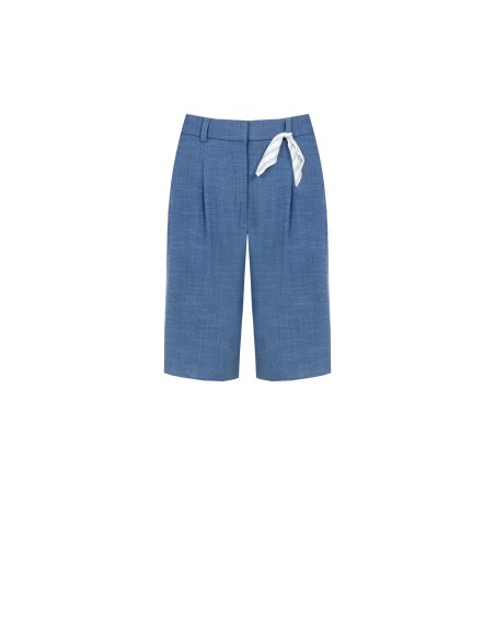 Bermuda em tecido chambray com pinças Rinascimento