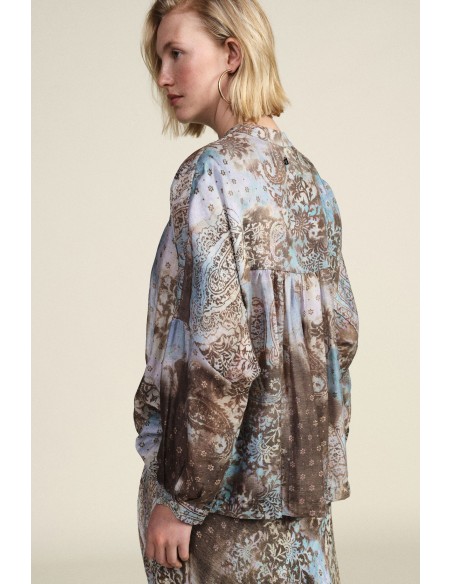 Blusa ampla com estampa paisley e gola redonda Dixie