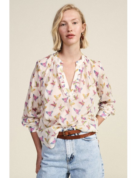Blusa fantasia com decote de folhos e mangas compridas Dixie