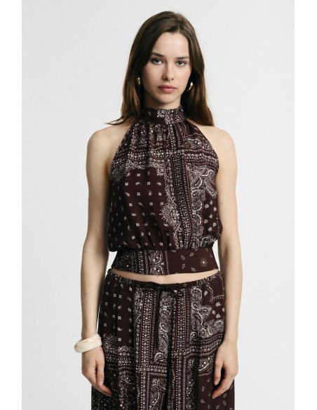 Top com estampa bandana e decote americano Please