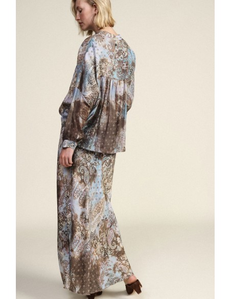 Saia Longa com Estampa Paisley e Motivo Floral Dixie
