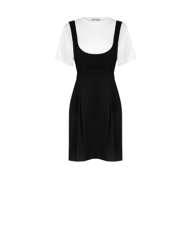 Vestido Curto Rodado com T-shirt Integrada Rinascimento