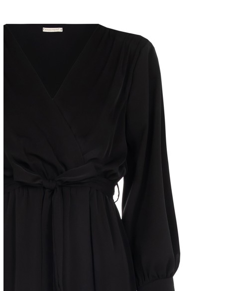 Vestido midi em cetim com decote cruzado, cinto coordenado e alças Rinascimento