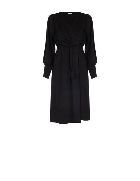 Vestido Midi Decote Cruzado em Cetim com Cinto Coordenado e Alças Rinascimento