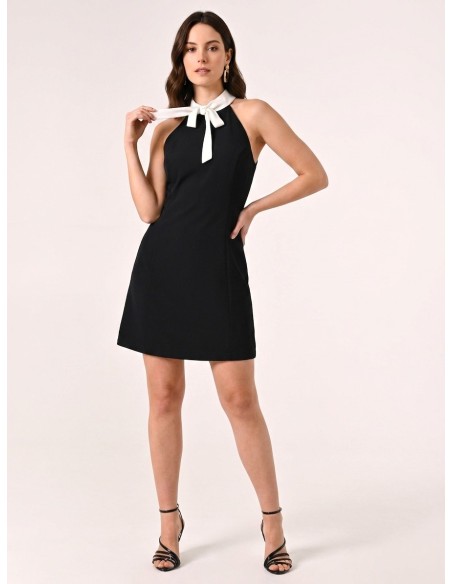 Vestido curto com corte trapézio em tecido fluido Rinascimento