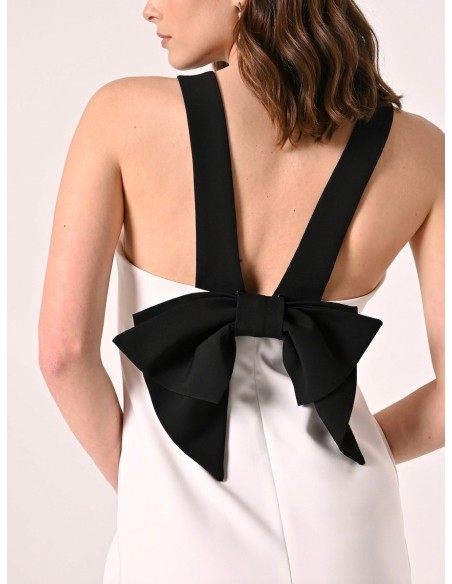 Vestido Curto Bicolor Em Tecido Técnico Com Laço Nas Costas Rinascimento