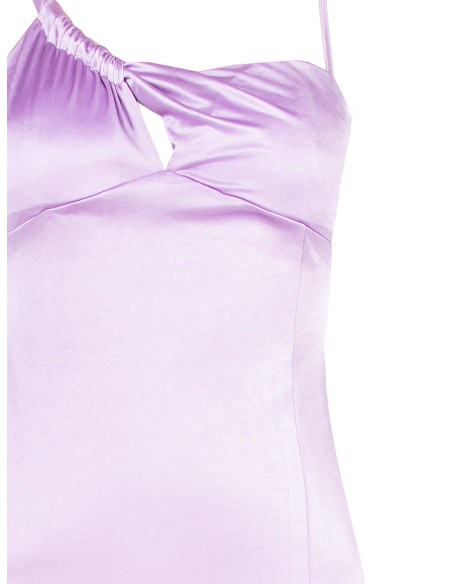 Vestido tubinho em malha brilhante com recorte no decote Rinascimento