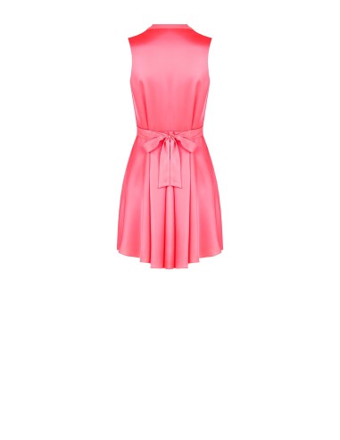 Vestido curto rodado em cetim com laço nas costas e decote com argola Rinascimento