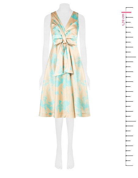 Vestido midi rodado em raso crepe com decote em V Rinascimento