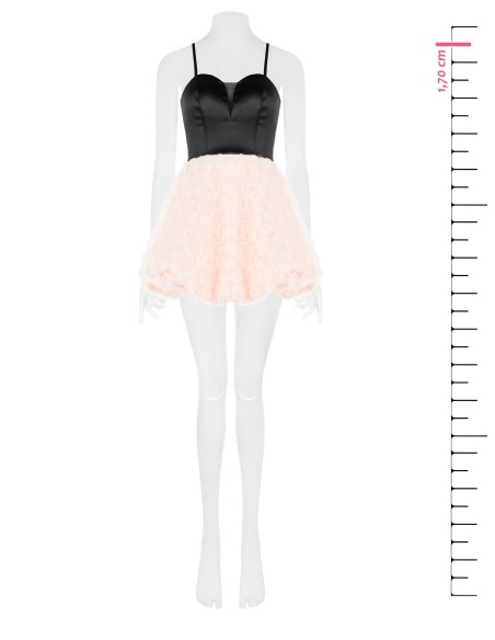 Vestido Curto Balão com Delicadas Rosas em Tule Efeito Tridimensional e Bustiê em Cetim Rinascimento
