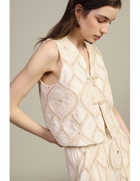 Colete Corto Bordado Com Fecho de Nós Dixie