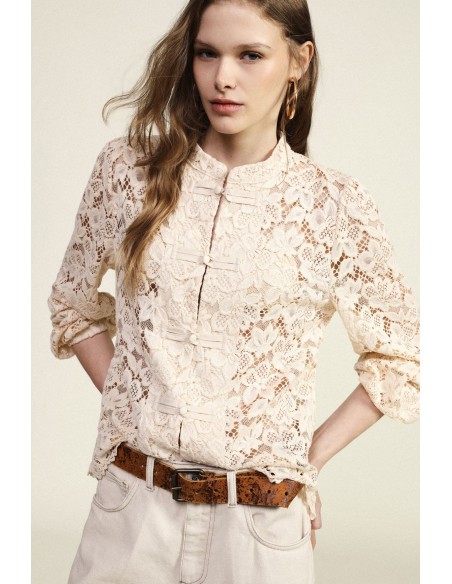 Blusa em Renda com Mangas Compridas e Detalhes de Nó Dixie