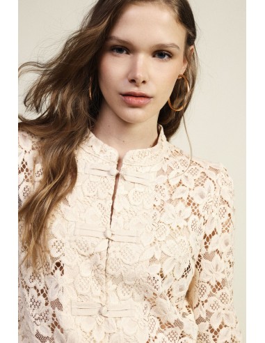 Blusa em renda com mangas compridas e detalhes de nó Dixie