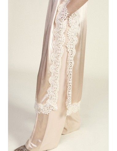 Conjunto com Calças Largas e Top com Renda Dixie