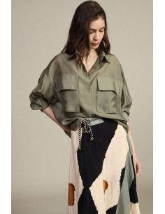 Camisa Transparente com Bolsos Frontais Oversize Dixie