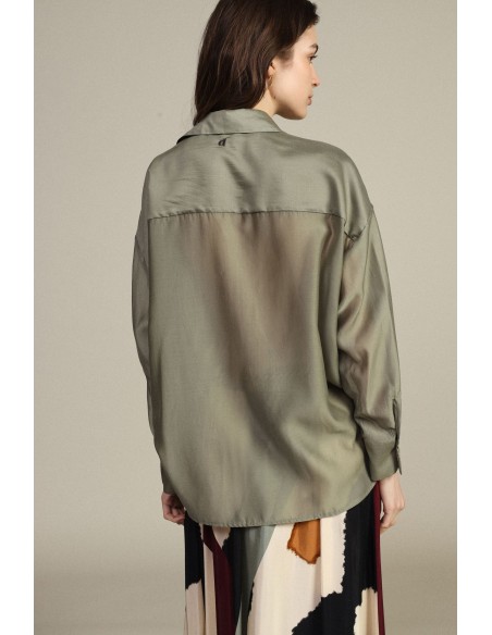 Camisa Transparente com Bolsos Frontais Oversize Dixie