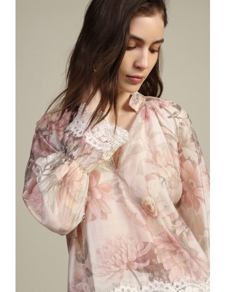 Blusa floral com remates em renda e mangas amplas Dixie