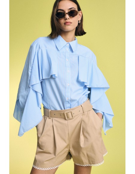 Camisa às riscas com folhos e mangas amplas, por favor