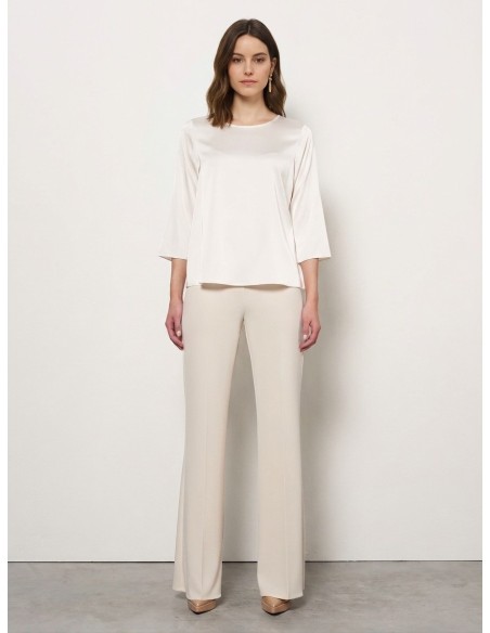 Blusa Ampla Quadrada em Cetim com Mangas 3/4 Rinascimento