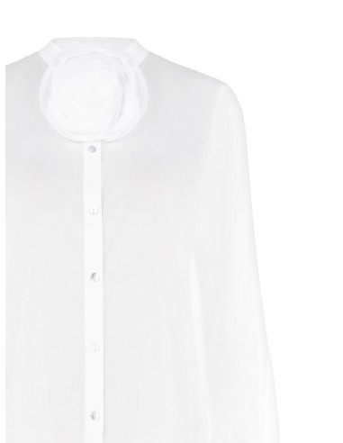 Camisa Ampla Em Algodão Semitransparente Com Broche Em Forma De Flor E Botões Em Madrepérola Rinascimento