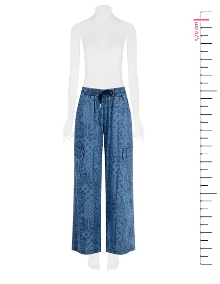 Calças Palazzo Cargo em Ganga Leve Estampada Rinascimento