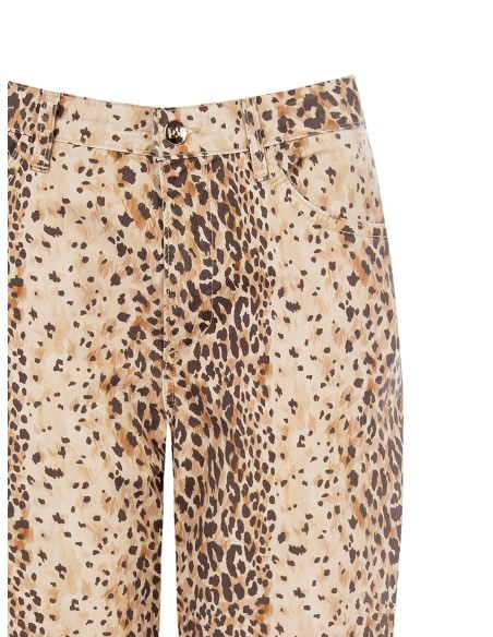 Calças Mom Fit até ao tornozelo com padrão animal em algodão Rinascimento